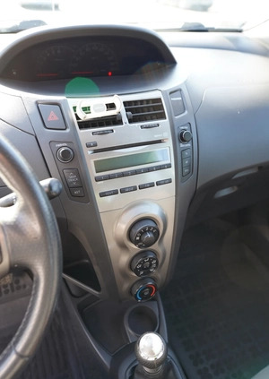 Toyota Yaris cena 18900 przebieg: 213438, rok produkcji 2011 z Toruń małe 172